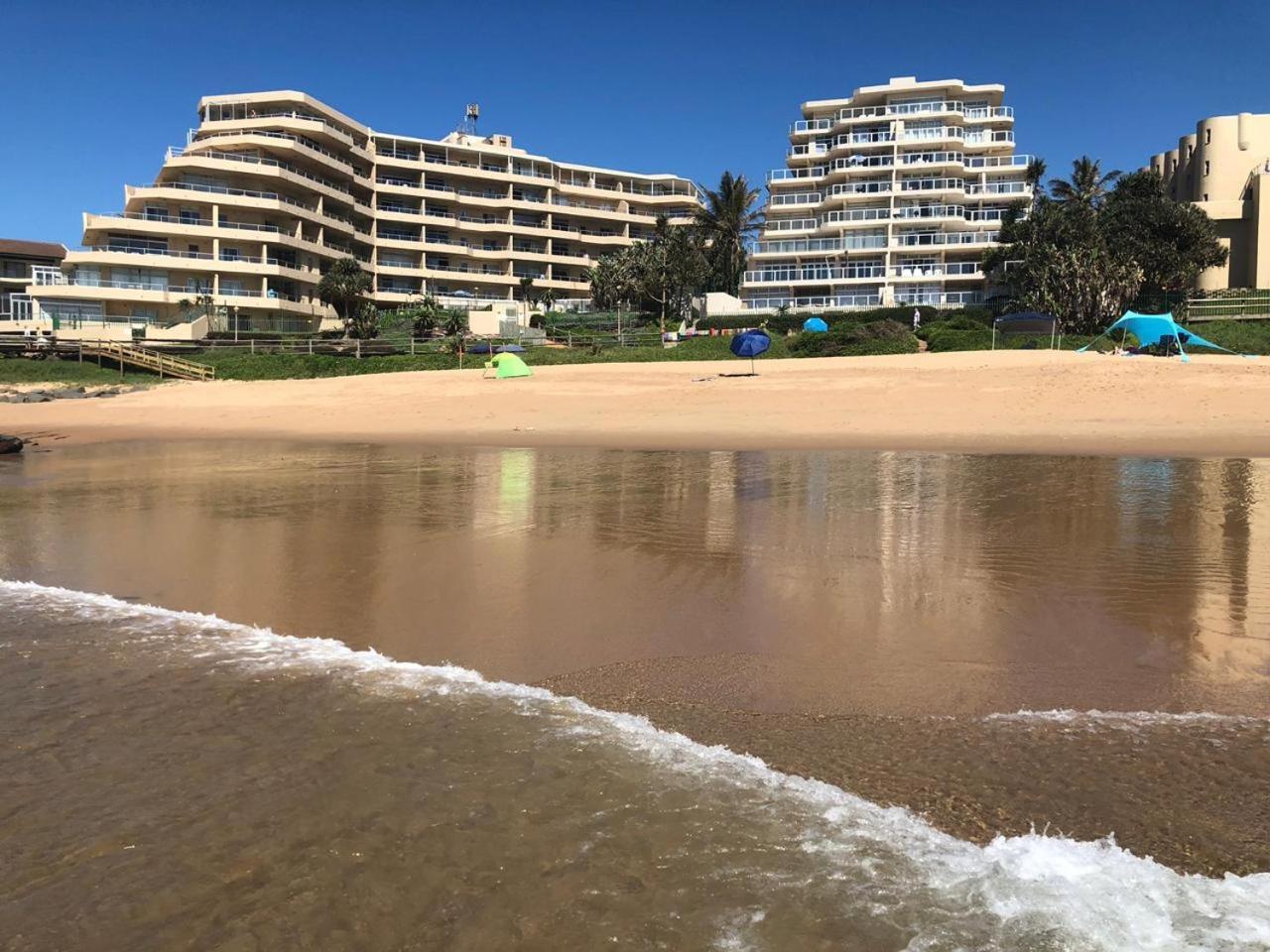 Sands Beach Breaks Beach Front Ballito Buitenkant foto